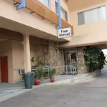 Jet Inn